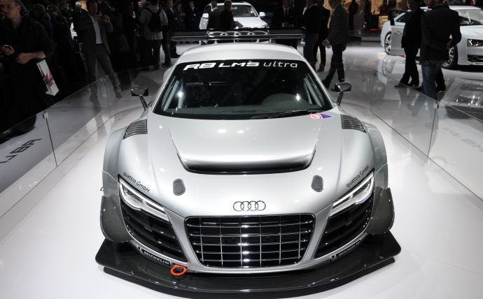 Audi R8 technical specifications and fuel economy